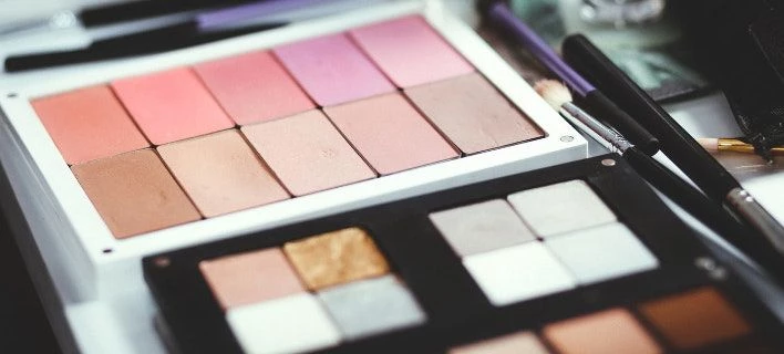 Προσοχή: Ο ΕΟΦ ανακαλεί δεκάδες καλλυντικά -Αναλυτική λίστα